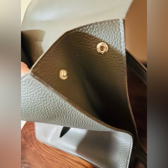 Grey Backpack - Picture 5 of 6